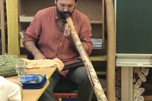 Hra na didgeridoo 4.A